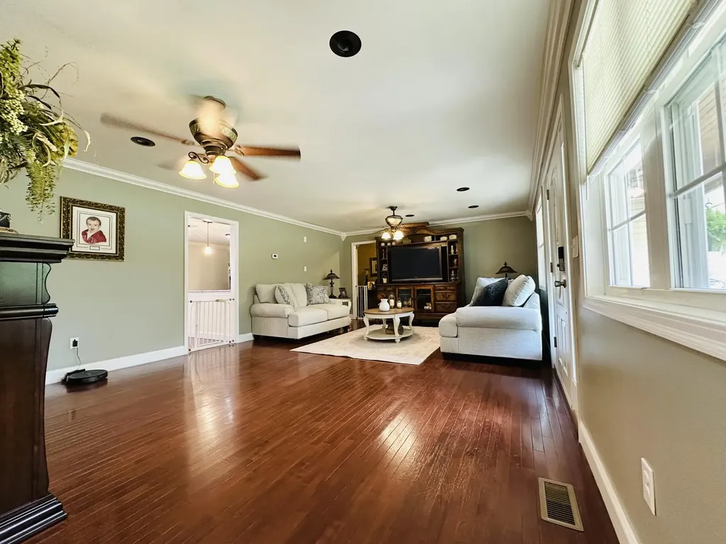 174 Collins Gibson Road Manchester KY 40962