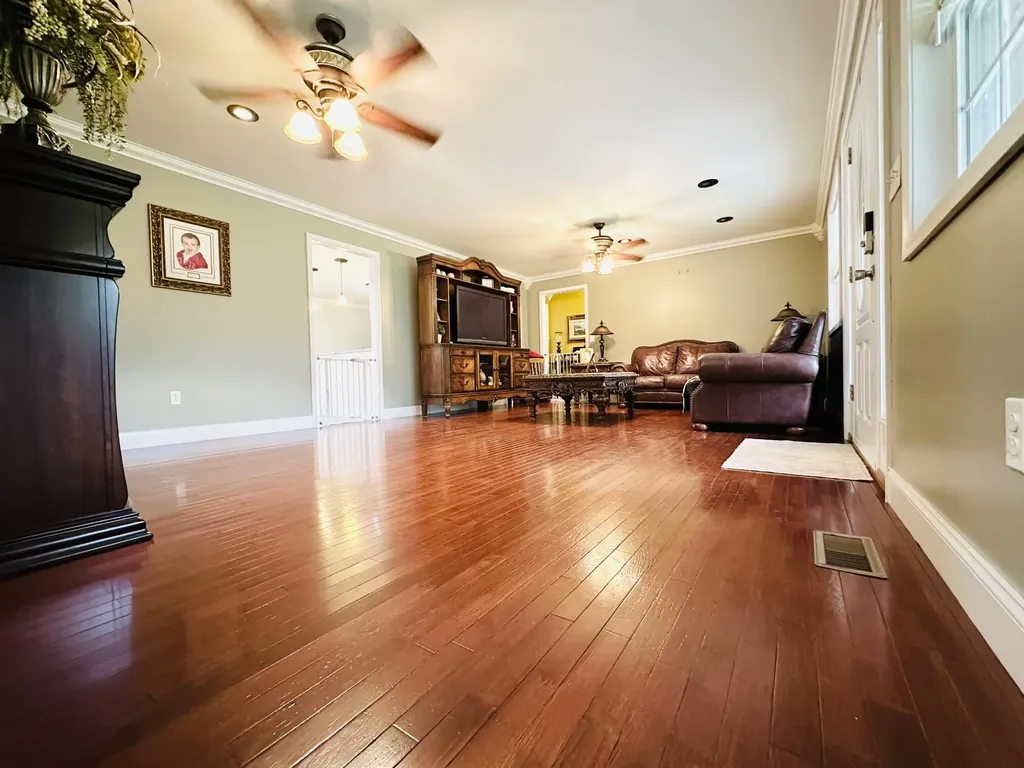174 Collins Gibson Road Manchester KY 40962