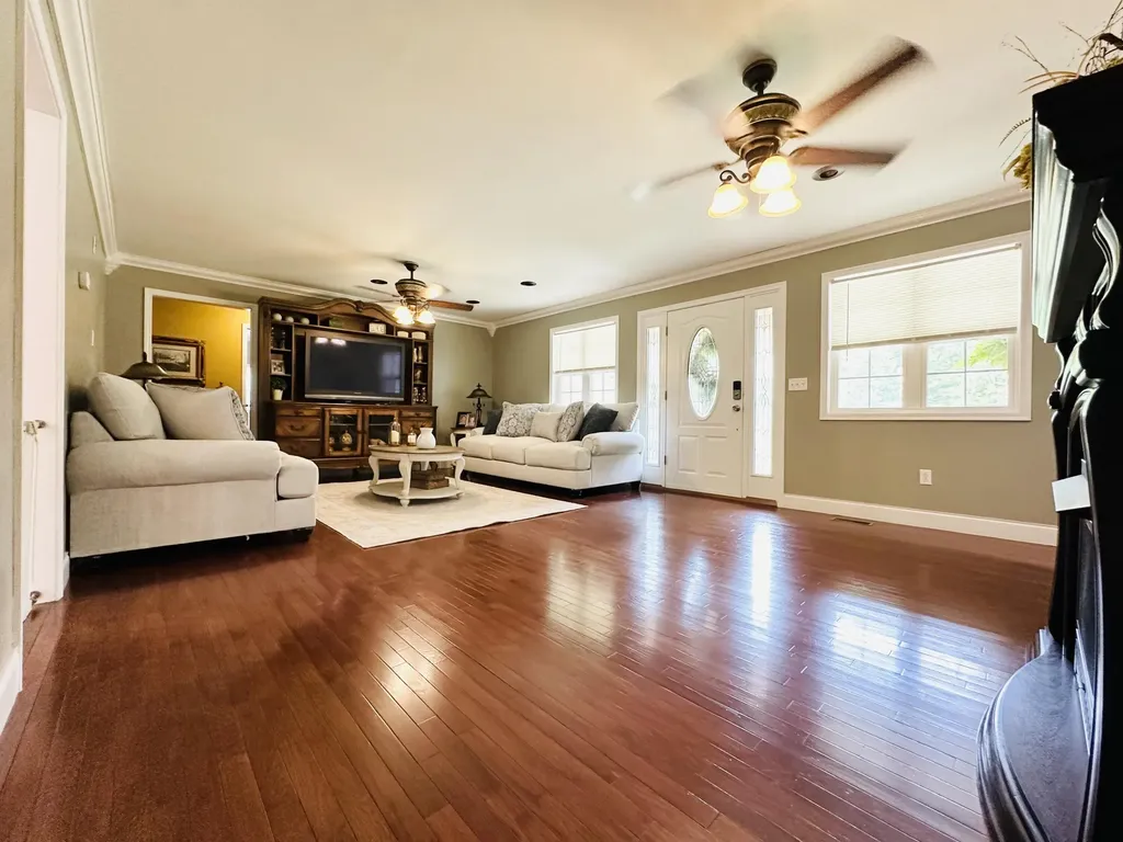 174 Collins Gibson Road Manchester KY 40962