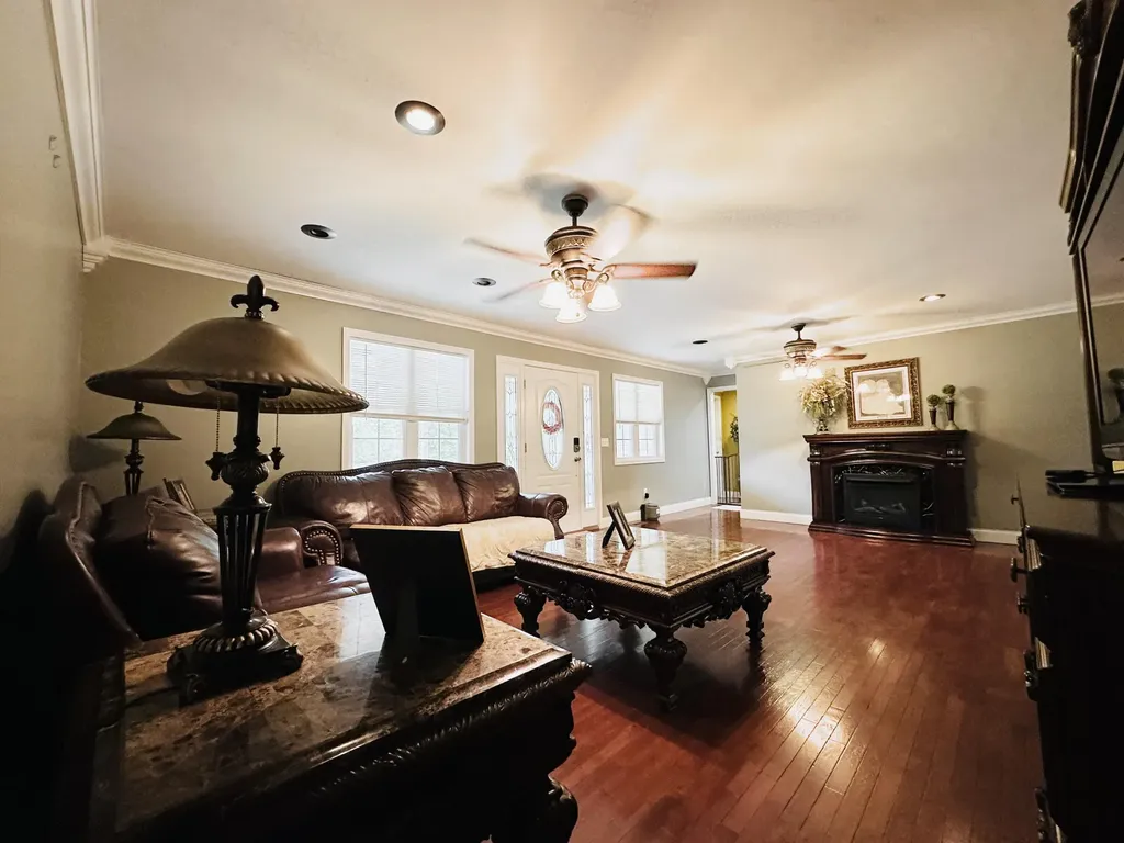 174 Collins Gibson Road Manchester KY 40962