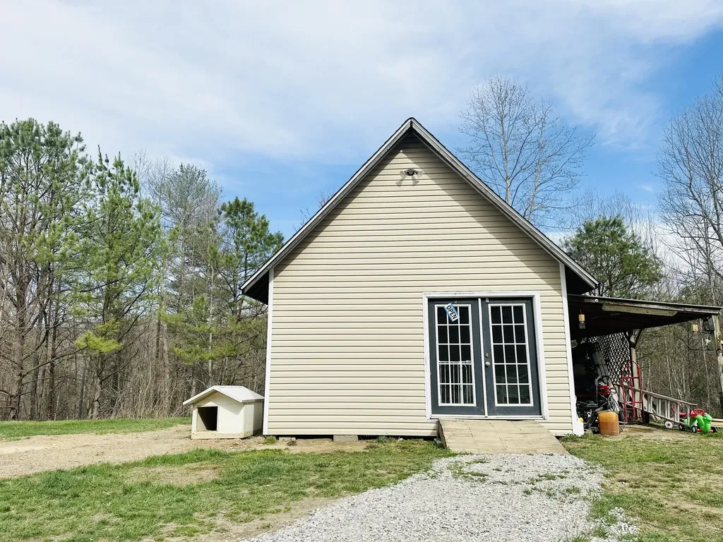 174 Collins Gibson Road Manchester KY 40962