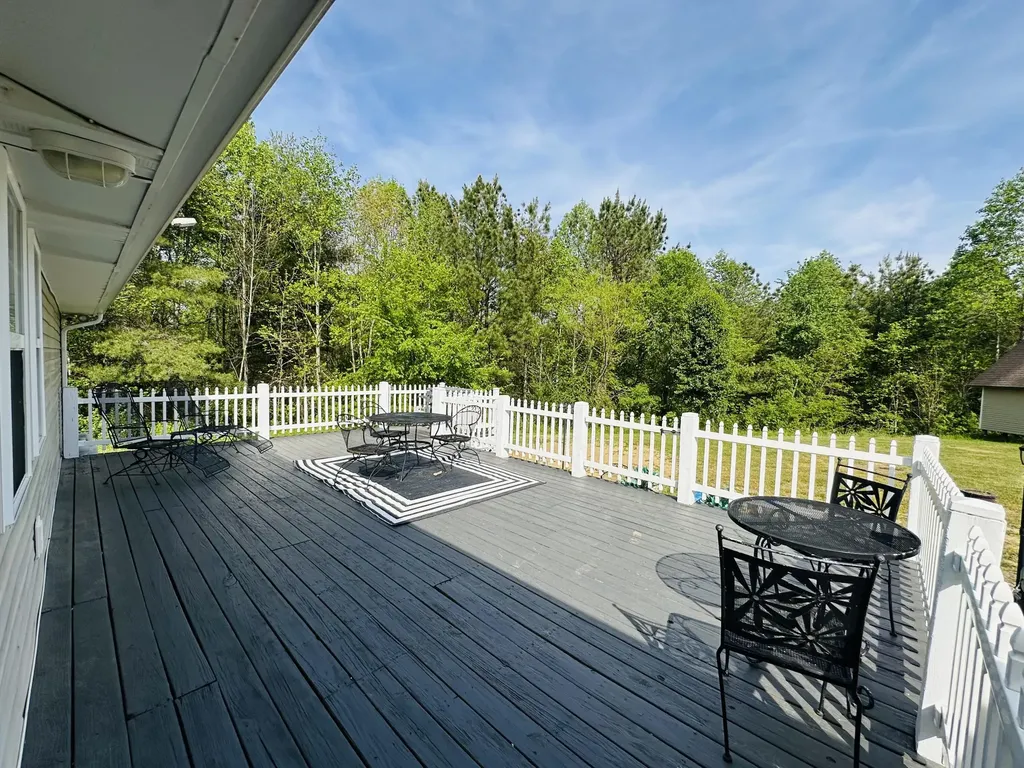174 Collins Gibson Road Manchester KY 40962