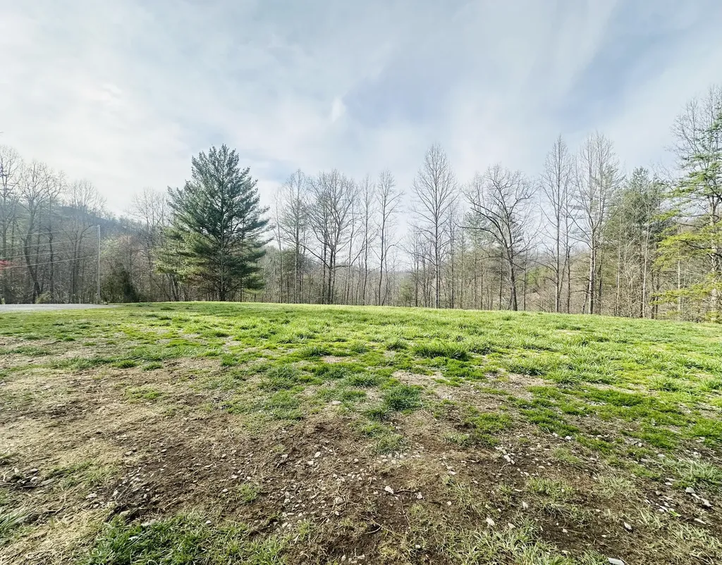 174 Collins Gibson Road Manchester KY 40962