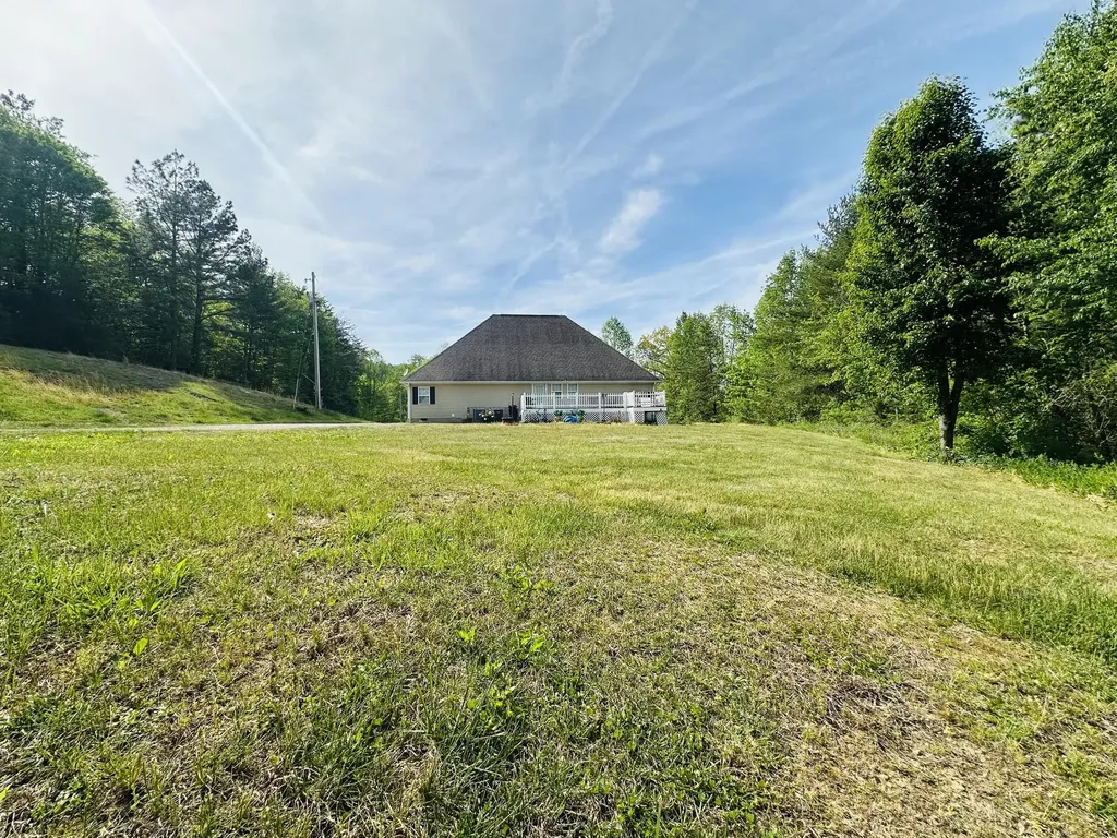 174 Collins Gibson Road Manchester KY 40962