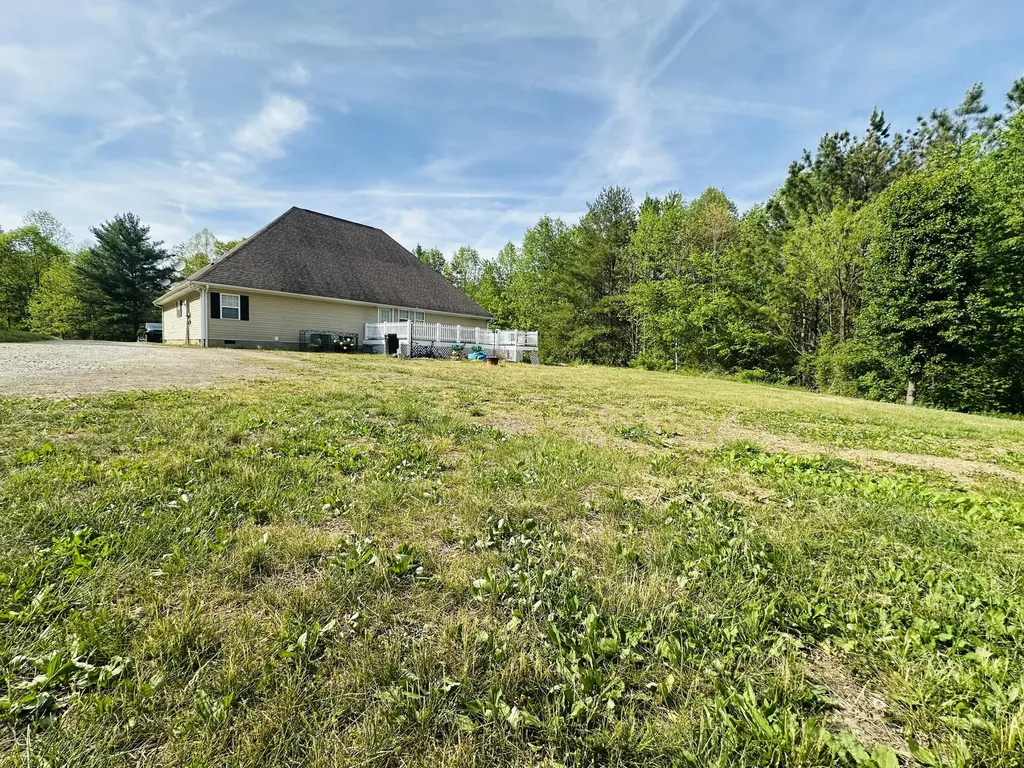 174 Collins Gibson Road Manchester KY 40962