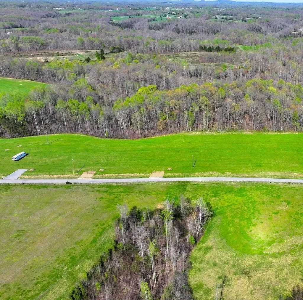 3192 Parks Ridge Road Russell Springs KY 42642