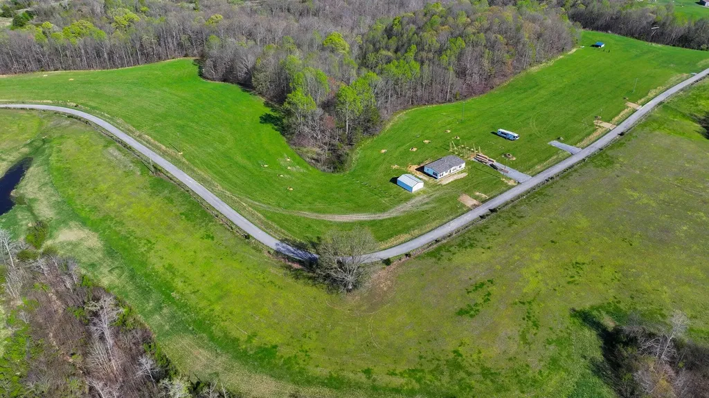 3192 Parks Ridge Road Russell Springs KY 42642