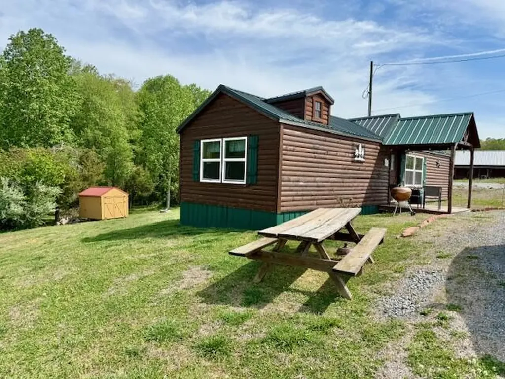 266 Boater's Alley Nancy KY 42544