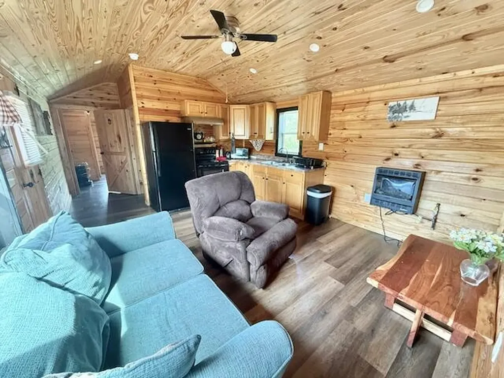266 Boater's Alley Nancy KY 42544