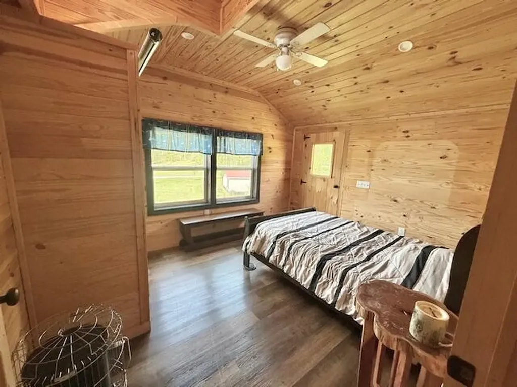 266 Boater's Alley Nancy KY 42544