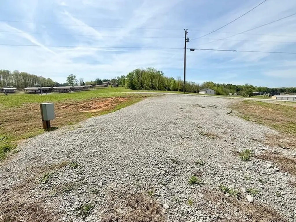 266 Boater's Alley Nancy KY 42544