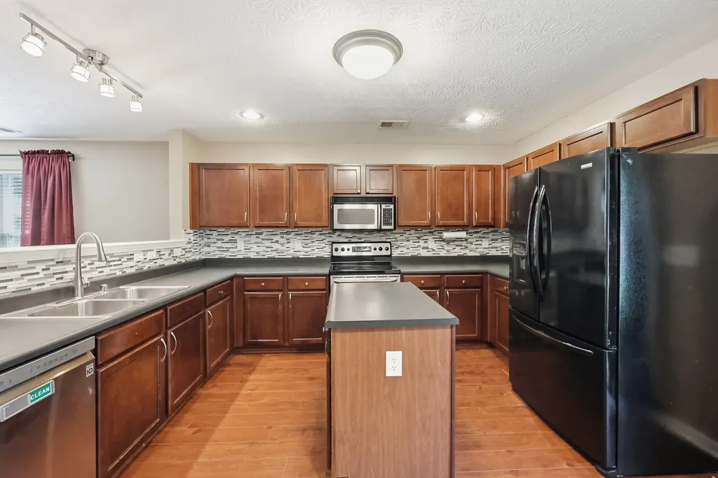 1317 Harrington Court Lexington KY 40511