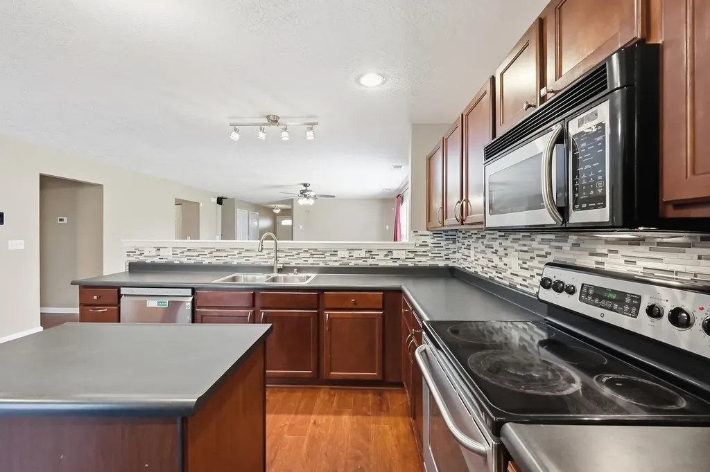 1317 Harrington Court Lexington KY 40511