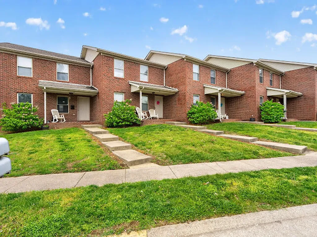 502 Tecumseh Trail Versailles KY 40383