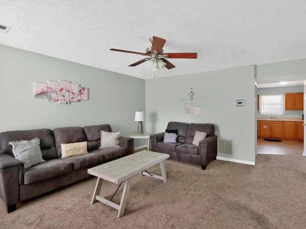 502 Tecumseh Trail Versailles KY 40383