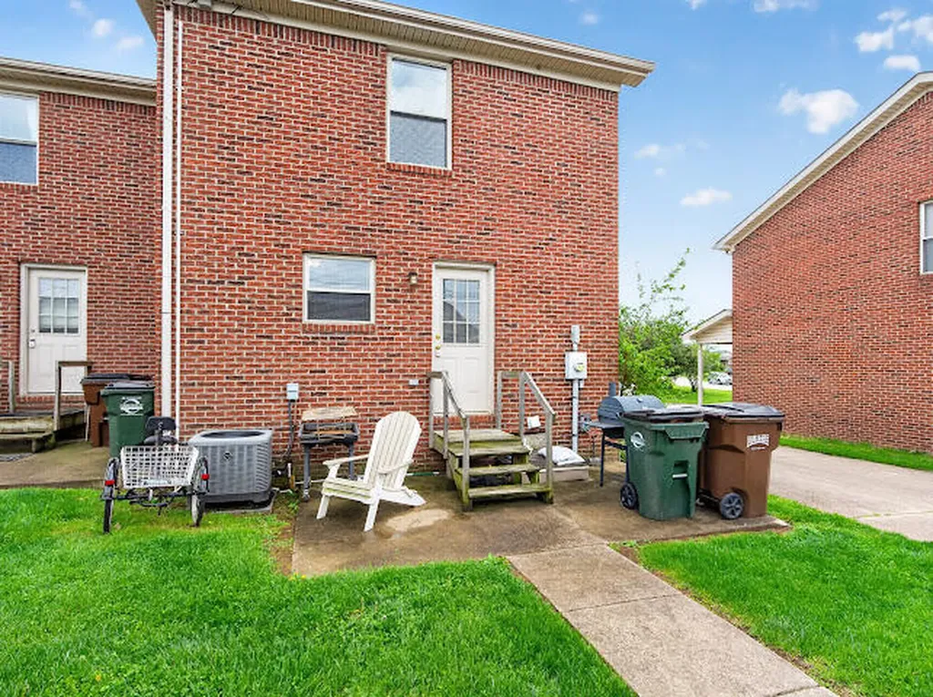 502 Tecumseh Trail Versailles KY 40383