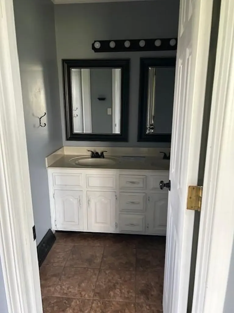 815 Moberly Bend Road Corbin KY 40701