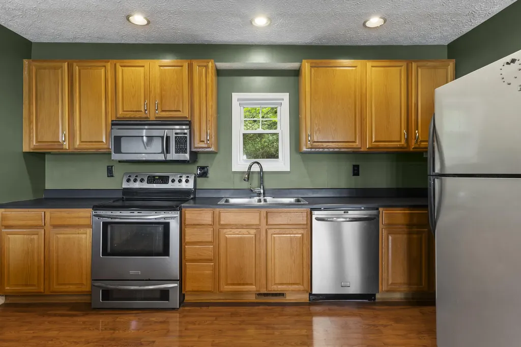 935 Highway Avenue Covington KY 41011