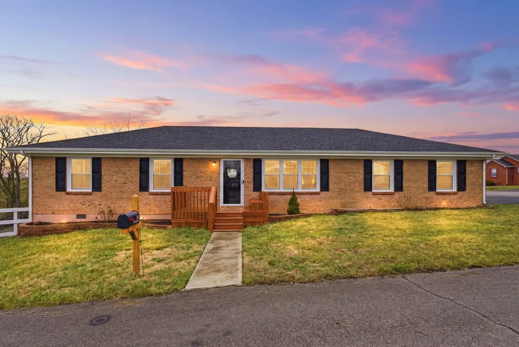 756 Hildeen Drive Harrodsburg KY 40330