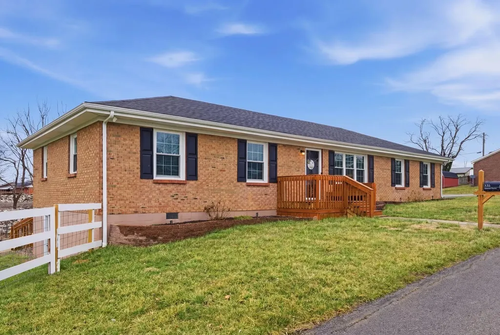 756 Hildeen Drive Harrodsburg KY 40330