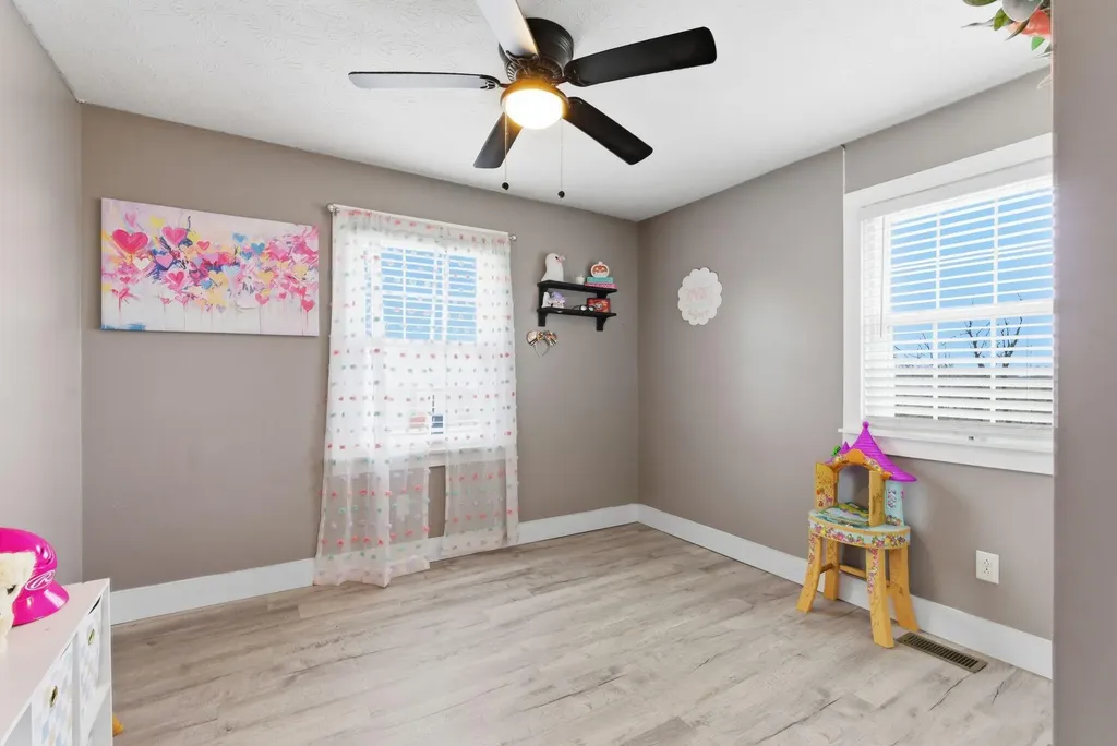 756 Hildeen Drive Harrodsburg KY 40330