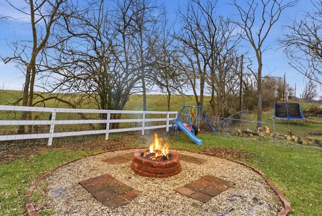 756 Hildeen Drive Harrodsburg KY 40330