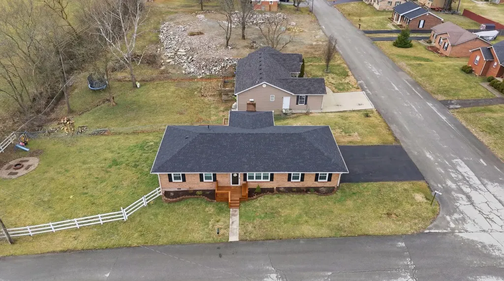 756 Hildeen Drive Harrodsburg KY 40330