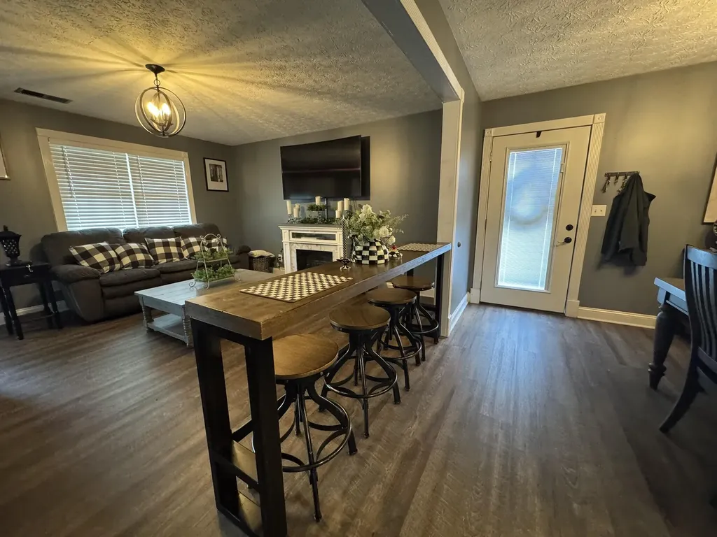 10 Amy Lane Russell Springs KY 42642