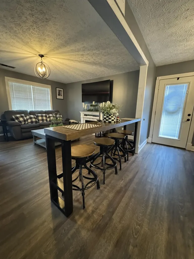 10 Amy Lane Russell Springs KY 42642