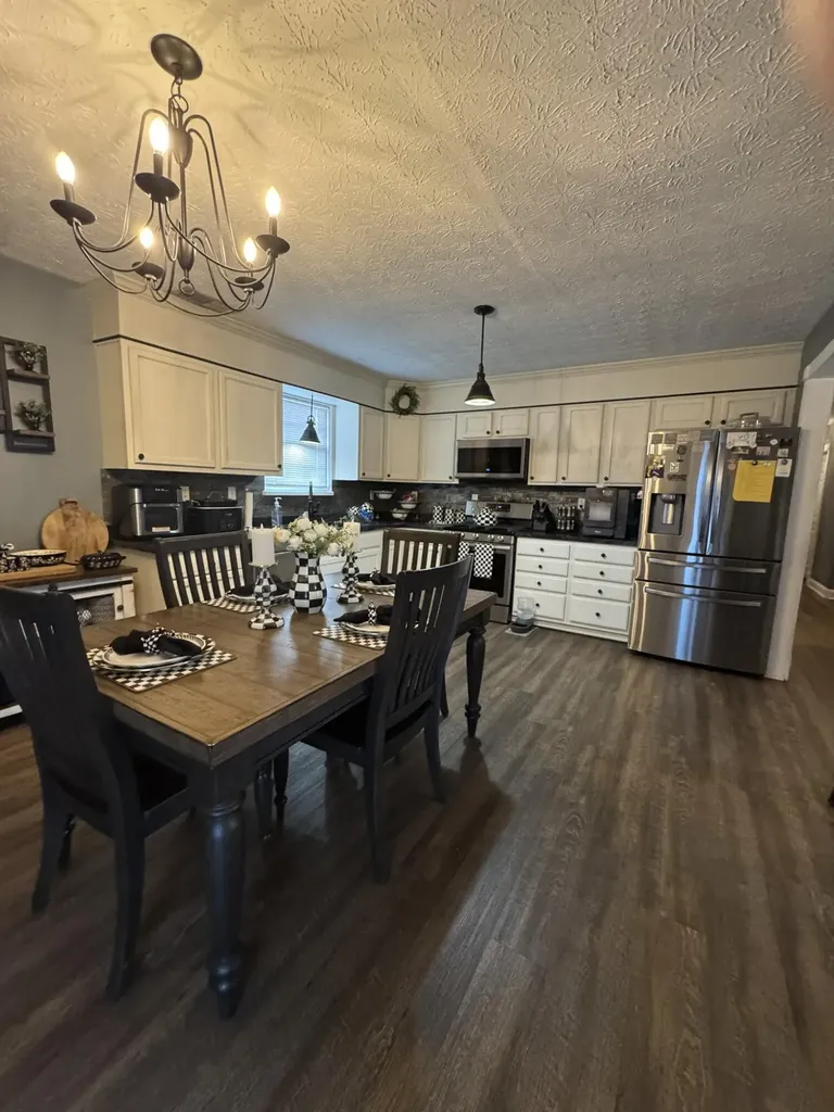 10 Amy Lane Russell Springs KY 42642