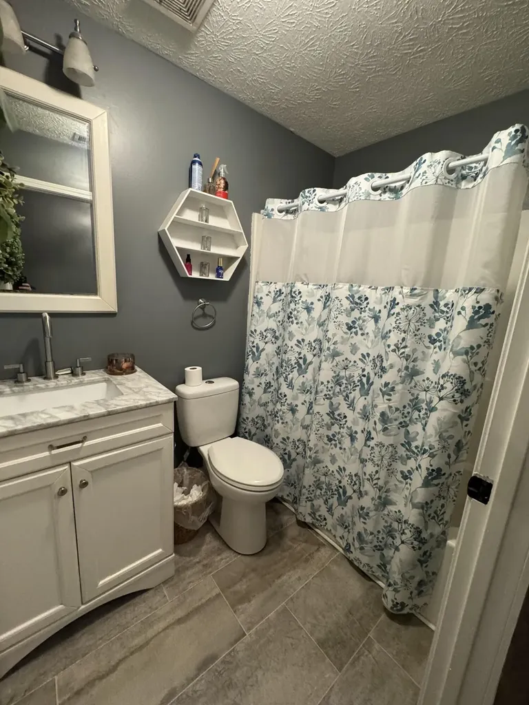 10 Amy Lane Russell Springs KY 42642
