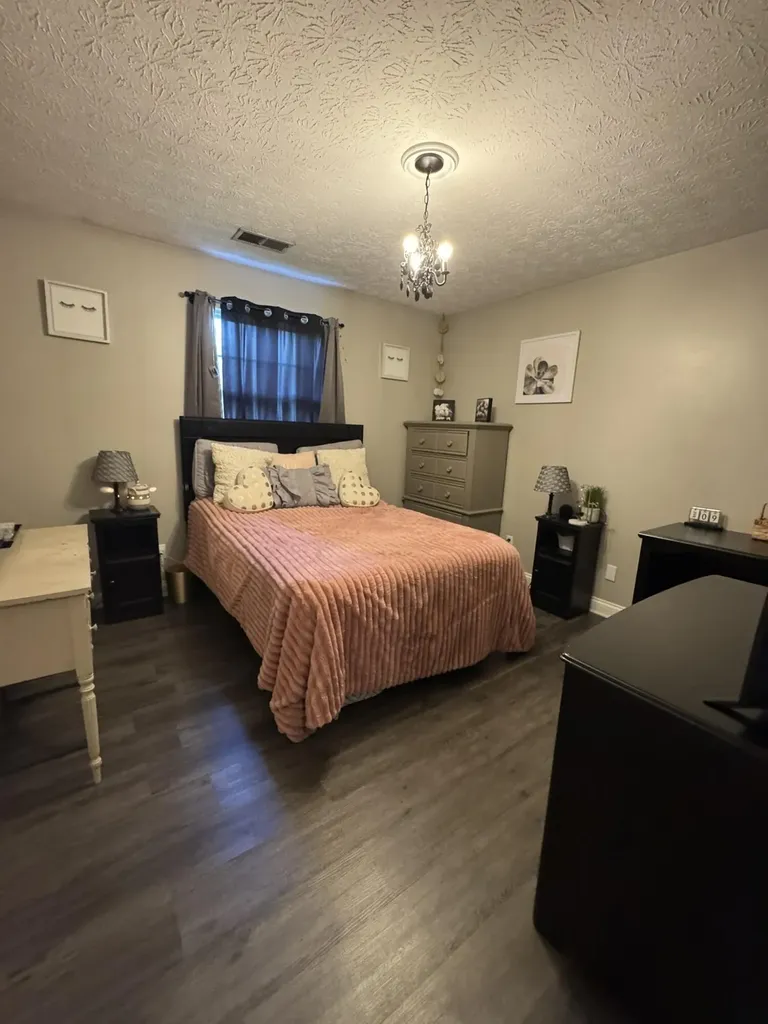 10 Amy Lane Russell Springs KY 42642