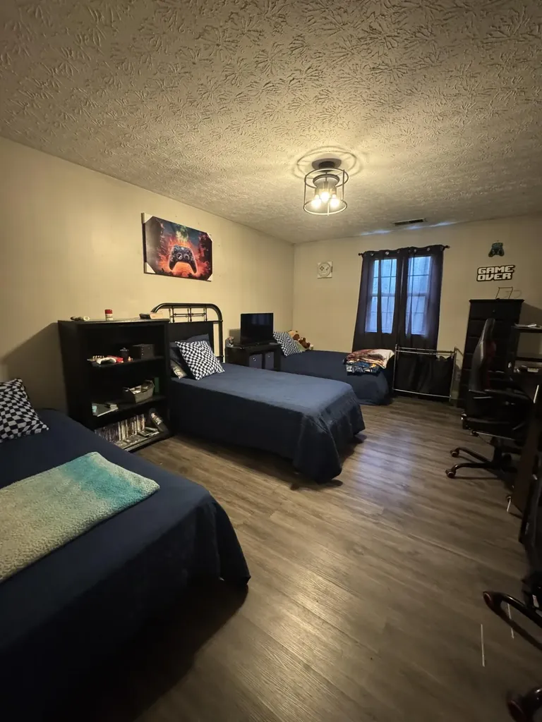 10 Amy Lane Russell Springs KY 42642