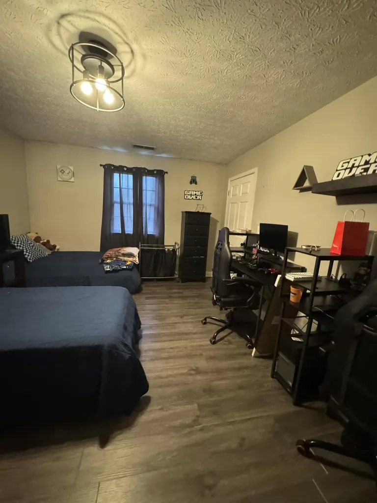 10 Amy Lane Russell Springs KY 42642