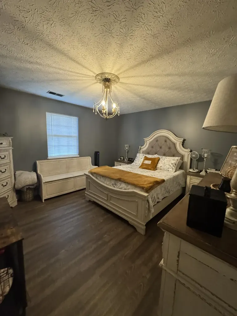 10 Amy Lane Russell Springs KY 42642