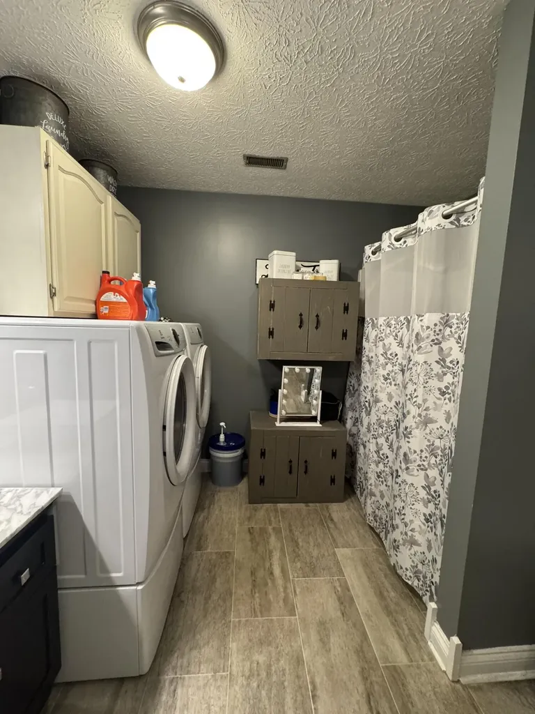 10 Amy Lane Russell Springs KY 42642