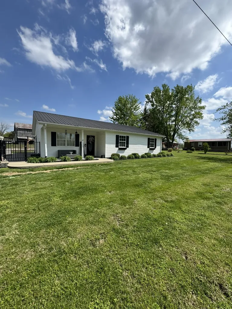 10 Amy Lane Russell Springs KY 42642