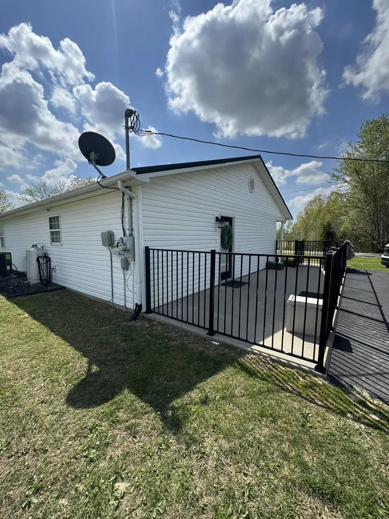 10 Amy Lane Russell Springs KY 42642