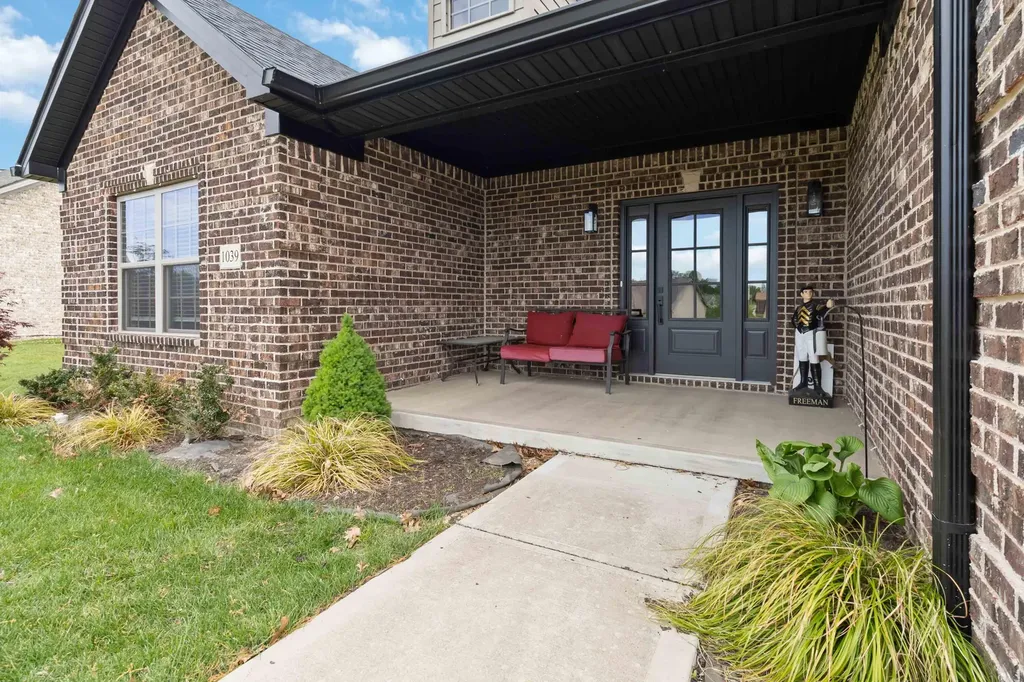 1039 Vineyard Way Berea KY 40403