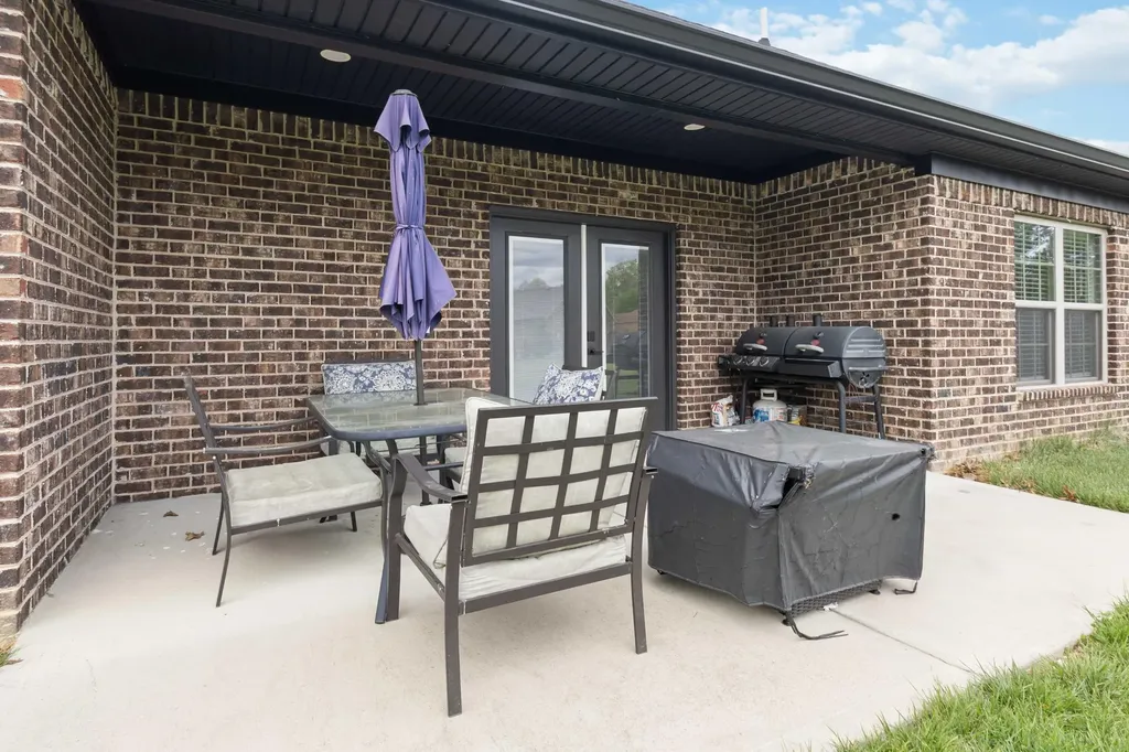 1039 Vineyard Way Berea KY 40403