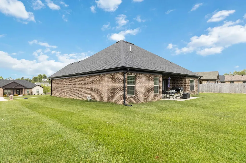 1039 Vineyard Way Berea KY 40403