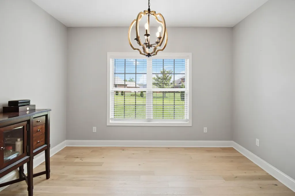 1039 Vineyard Way Berea KY 40403