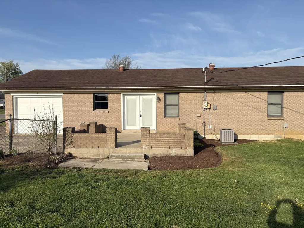 94 Eagle Drive Lawrenceburg KY 40342