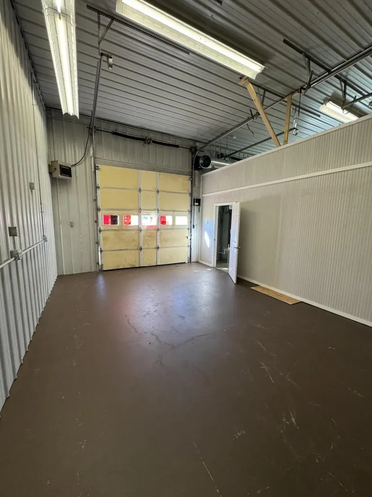 32 E 3094 Highway East Bernstadt KY 40729