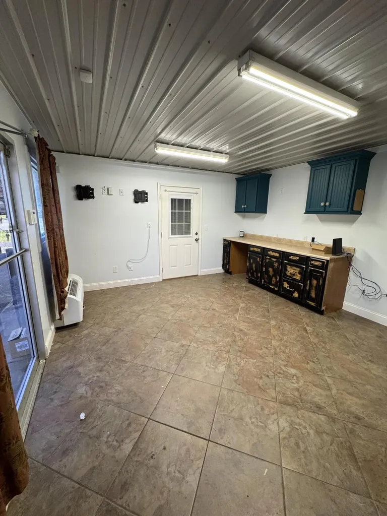 32 E 3094 Highway East Bernstadt KY 40729