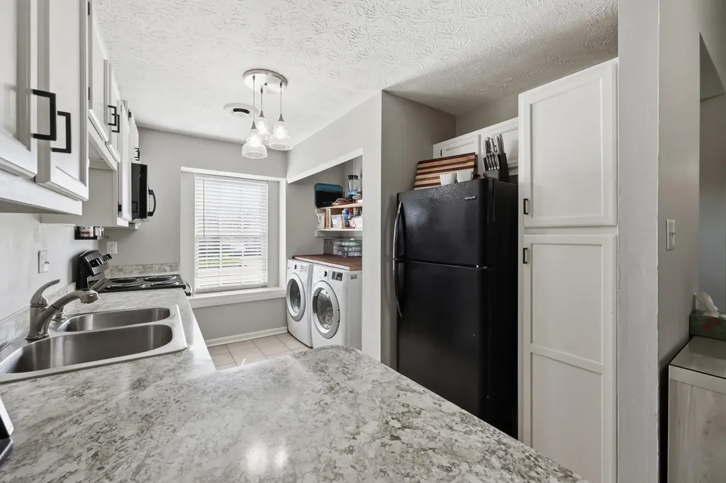 3321 Hartston Drive Lexington KY 40515
