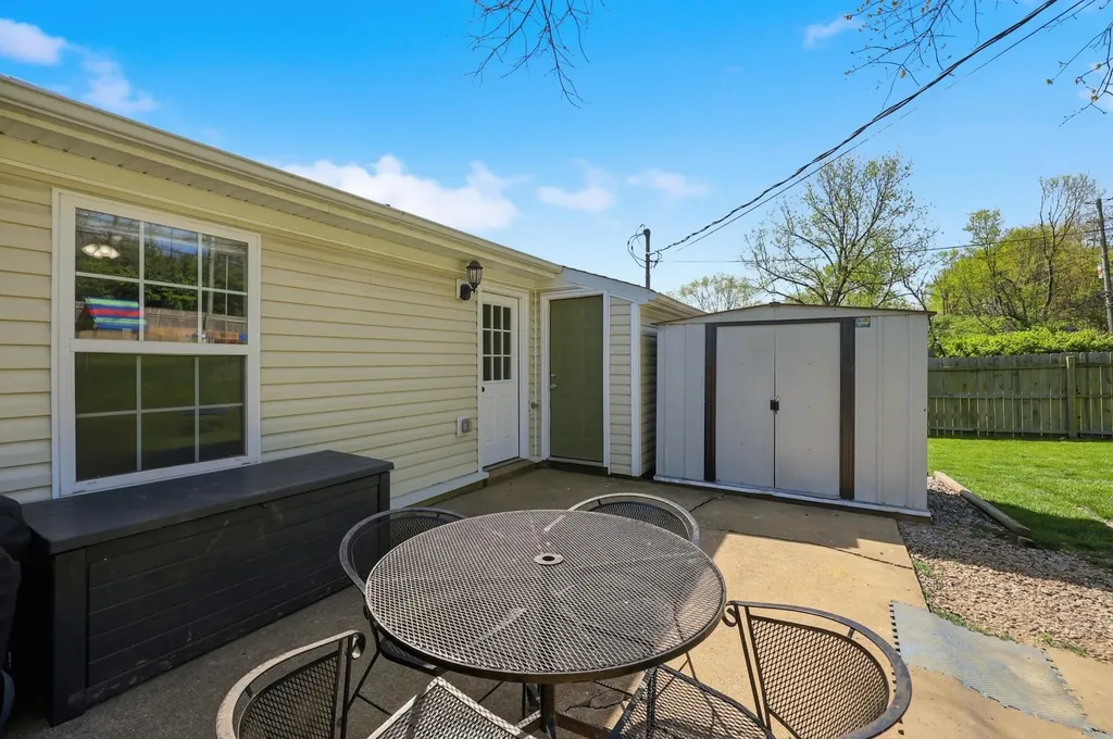 3321 Hartston Drive Lexington KY 40515