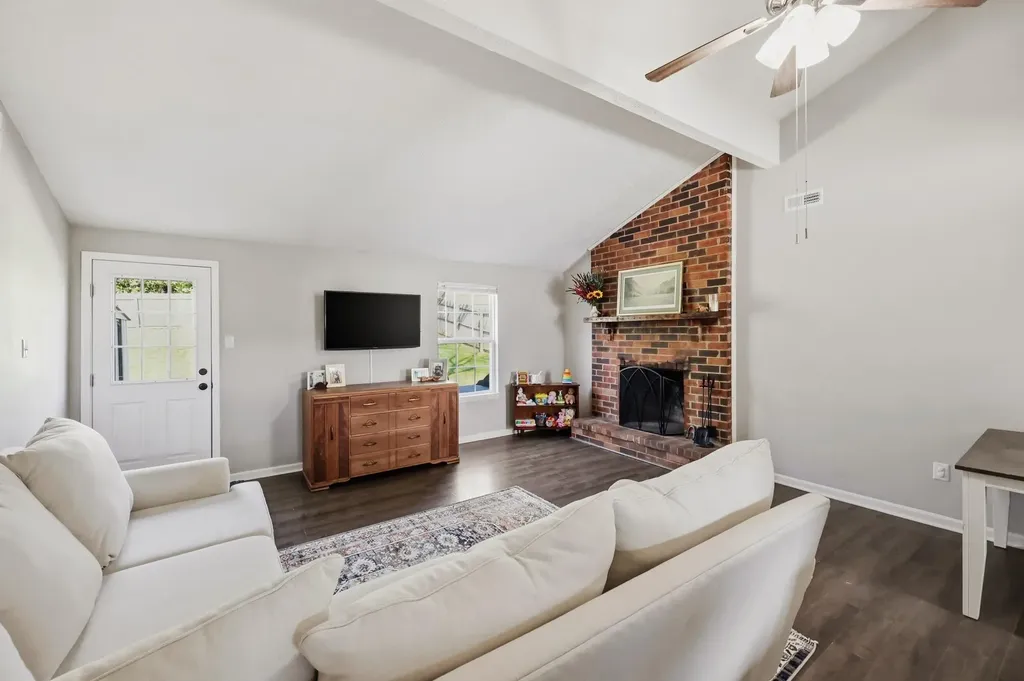 3321 Hartston Drive Lexington KY 40515