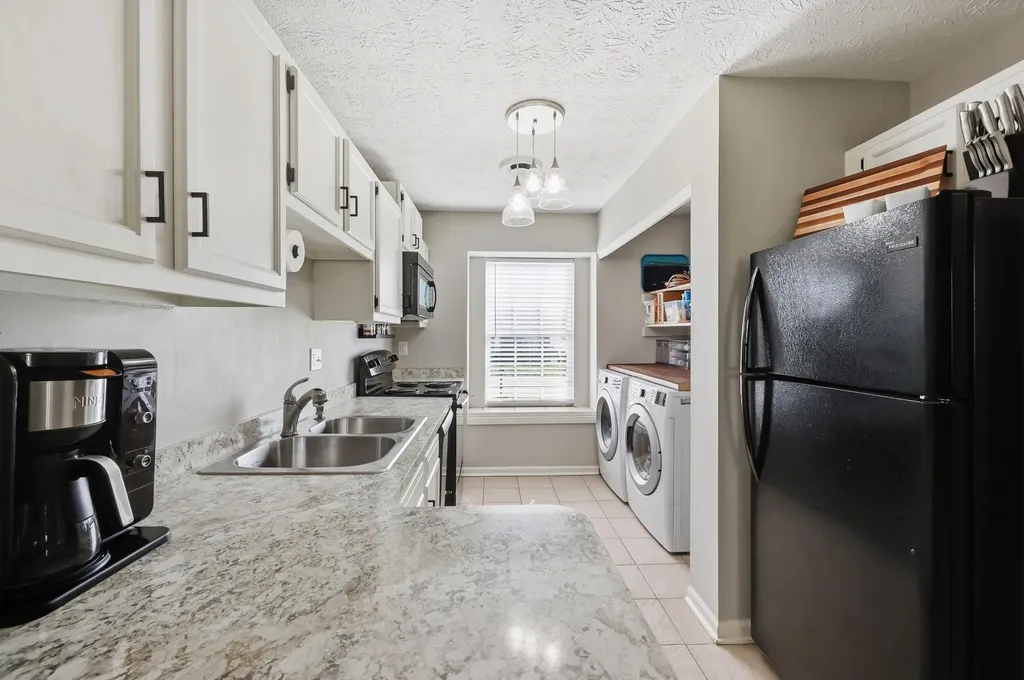 3321 Hartston Drive Lexington KY 40515