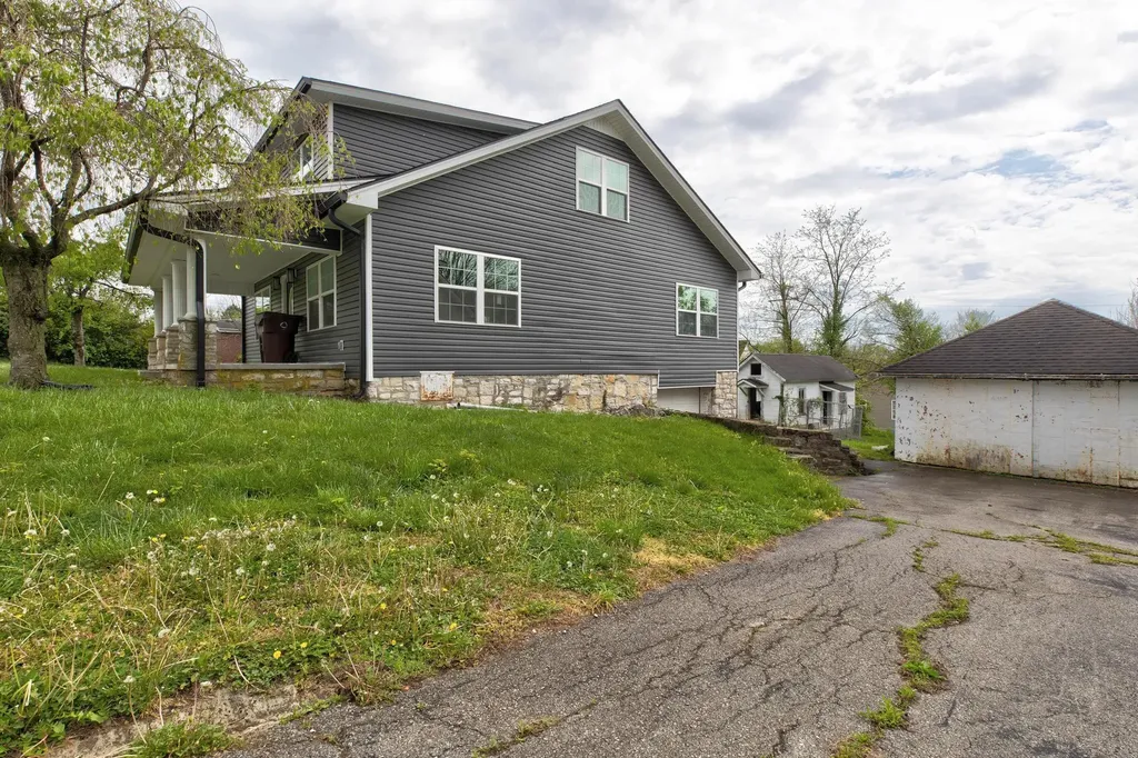 426 E Broadway Street Winchester KY 40391